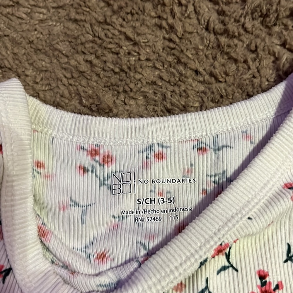 Floral tee - Picture 3 of 3
